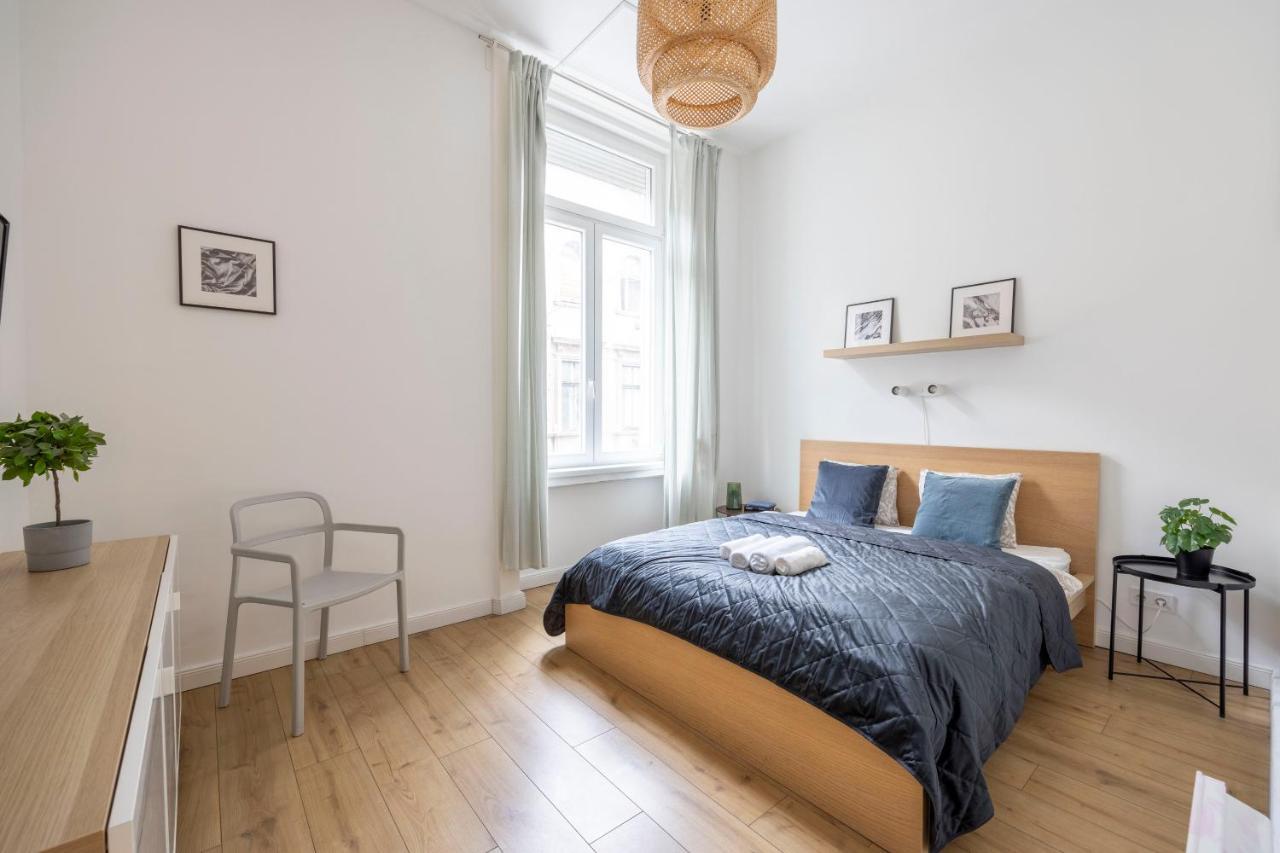 Central Grand Apartment With 5Bedrm 2Bathroom Budapest Esterno foto