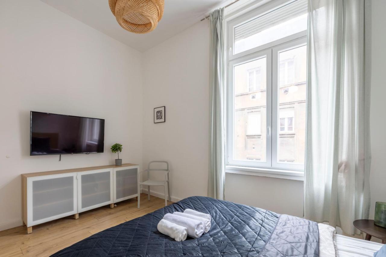 Central Grand Apartment With 5Bedrm 2Bathroom Budapest Esterno foto