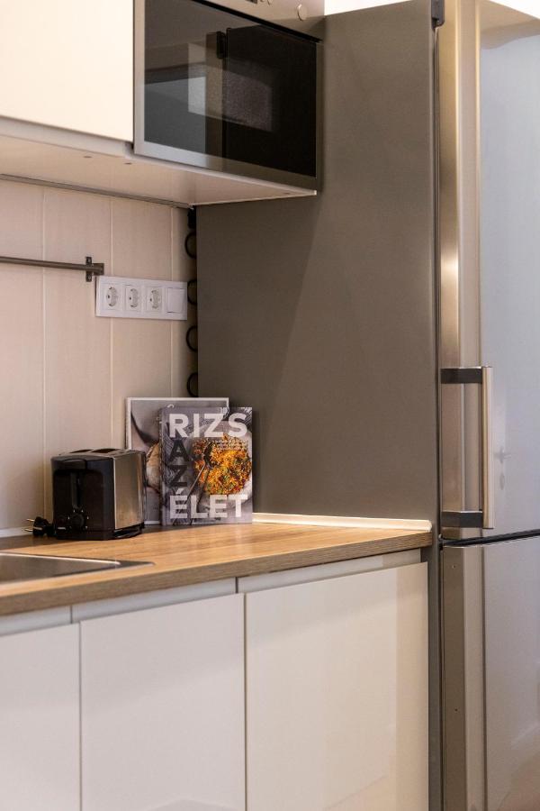 Central Grand Apartment With 5Bedrm 2Bathroom Budapest Esterno foto