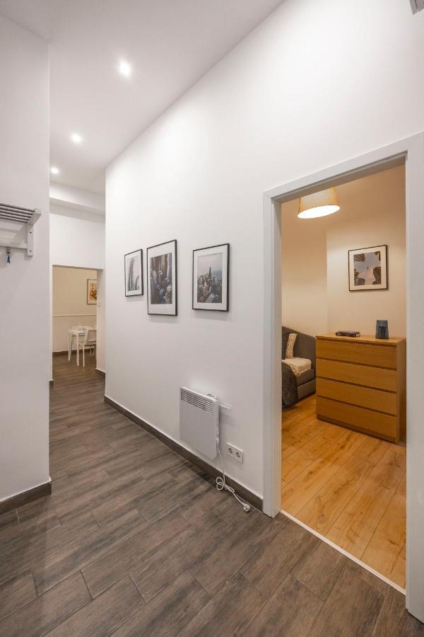 Central Grand Apartment With 5Bedrm 2Bathroom Budapest Esterno foto