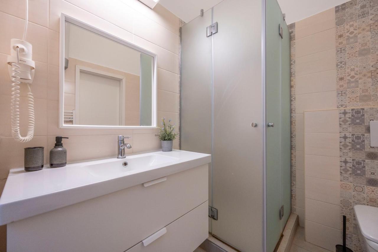 Central Grand Apartment With 5Bedrm 2Bathroom Budapest Esterno foto